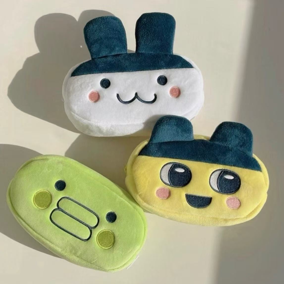 Pencil Case Large - Uroczy pluszowy piórnik Tamagotchi, retro cyfrowy